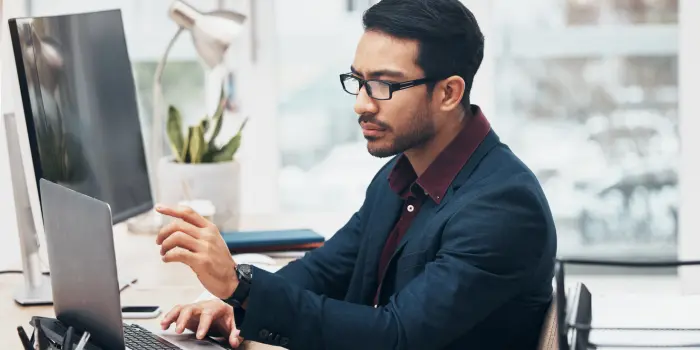 Small business, calculating payroll, modern tools and software